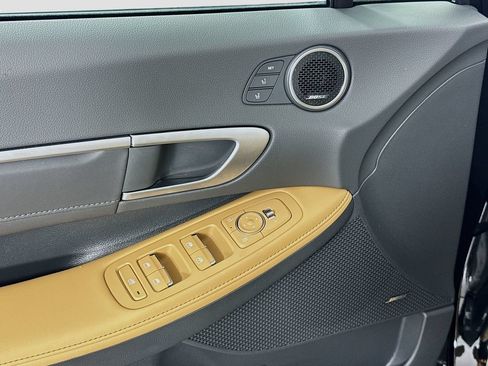 Certified 2025 Hyundai Sonata Limited FWD image 18