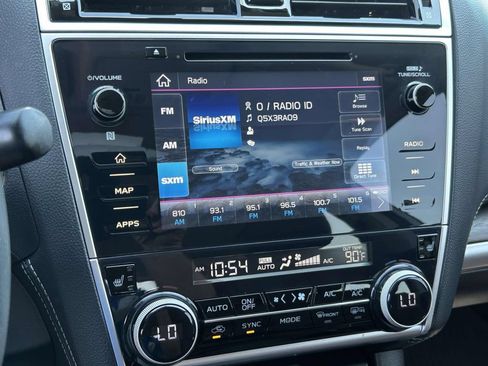 Used 2019 Subaru Outback 3.6R Touring AWD/4WD image 19