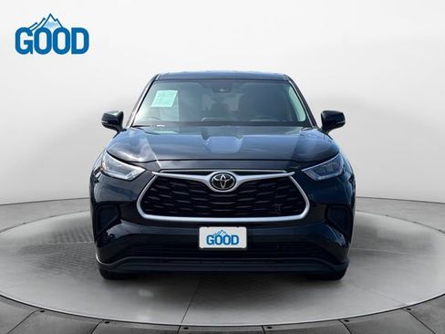 Used 2023 Toyota Highlander LE image 8