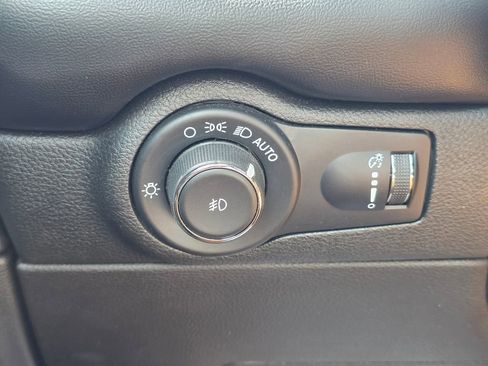 Used 2023 Dodge Durango GT image 22