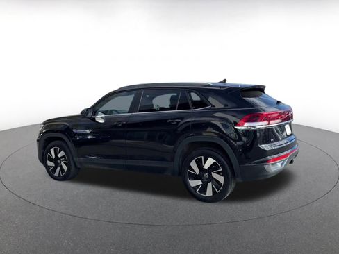Used 2025 Volkswagen Atlas Cross Sport SE image 10