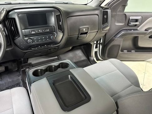 Used 2018 Chevrolet Silverado 1500 W/T w/ Trailering Package AWD/4WD image 19