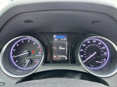 Used 2019 Toyota Camry SE FWD image 11