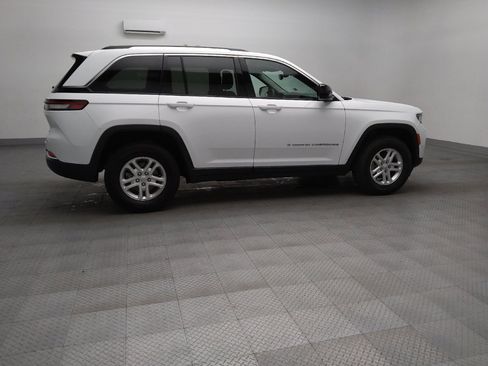 Used 2024 Jeep Grand Cherokee Laredo RWD image 10