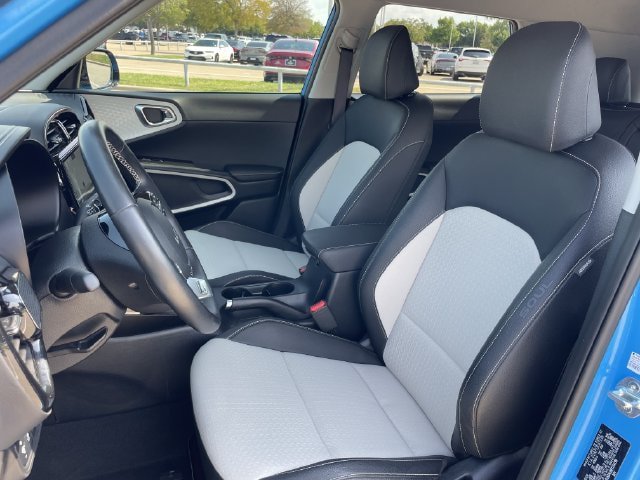 Used 2024 Kia Soul GT-Line FWD image 24