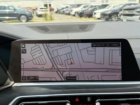 Used 2022 BMW X7 xDrive40i w/ M Sport Package AWD/4WD image 16