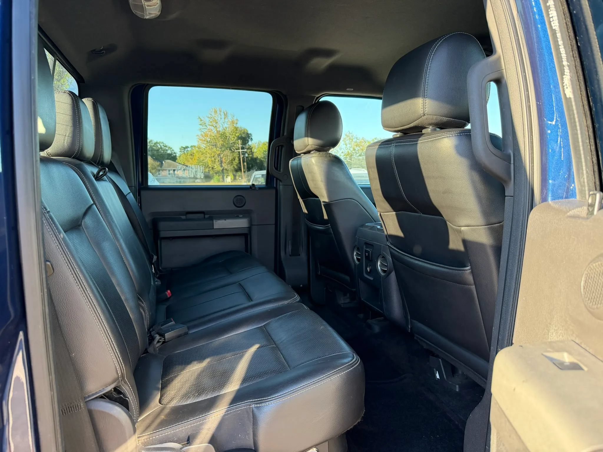 Used 2012 Ford F250 Lariat w/ Lariat Interior Pkg AWD/4WD image 21