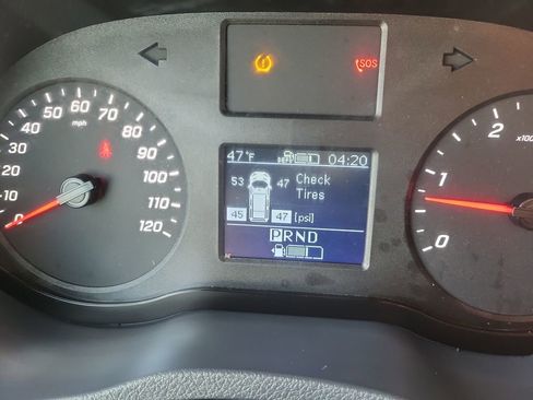 Used 2020 Mercedes-Benz Sprinter 2500 image 23