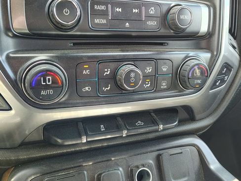 Used 2015 Chevrolet Silverado 1500 LTZ AWD/4WD image 17