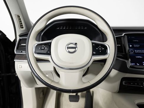 Used 2016 Volvo XC90 T6 Momentum image 31