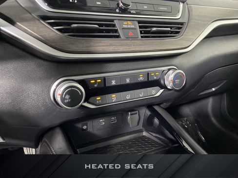 Used 2023 Nissan Altima 2.5 SV w/ SV Premium Package AWD/4WD image 7