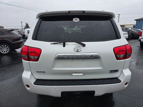 Used 2009 Toyota Sequoia Platinum image 4