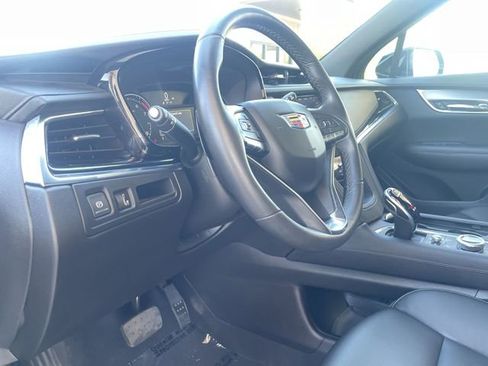 Used 2024 Cadillac XT6 Luxury FWD image 10