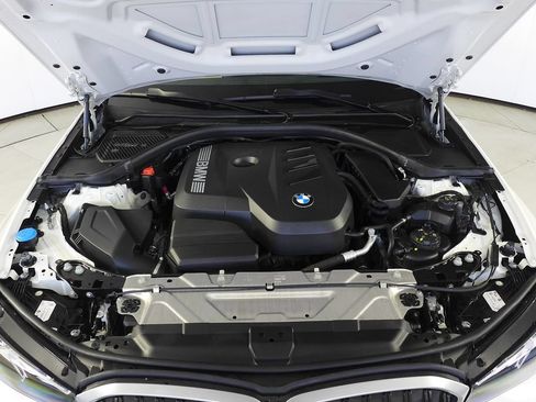 Certified 2025 BMW 330i Sedan w/ M Sport Package RWD image 6