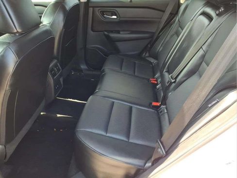Used 2024 Nissan Rogue SV w/ SV Premium Package FWD image 14