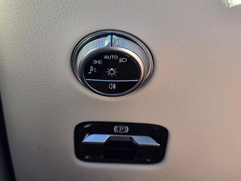 Used 2023 Mercedes-Benz GLC 300 4MATIC image 39
