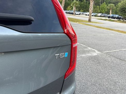 Used 2018 Volvo XC90 T5 Momentum w/ Convenience Package FWD image 28