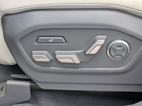 Used 2025 Hyundai Santa Fe Calligraphy FWD image 22