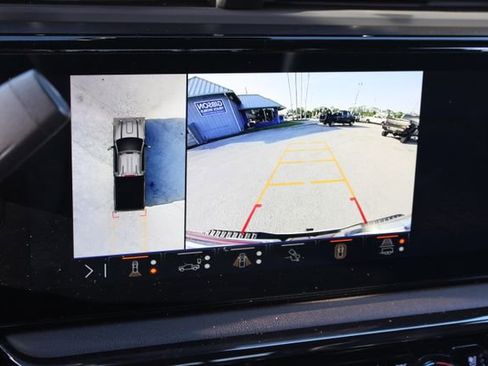 Used 2024 GMC Sierra 2500 AT4 w/ AT4 Premium Plus Package AWD/4WD image 27