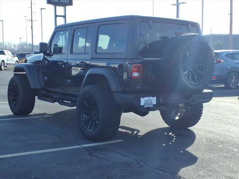 Used 2024 Jeep Wrangler Sport S image 5