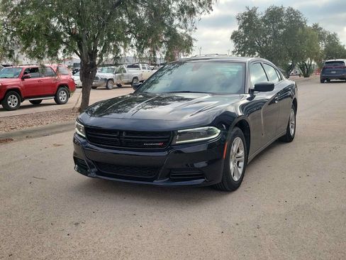 Used 2023 Dodge Charger SXT RWD image 4