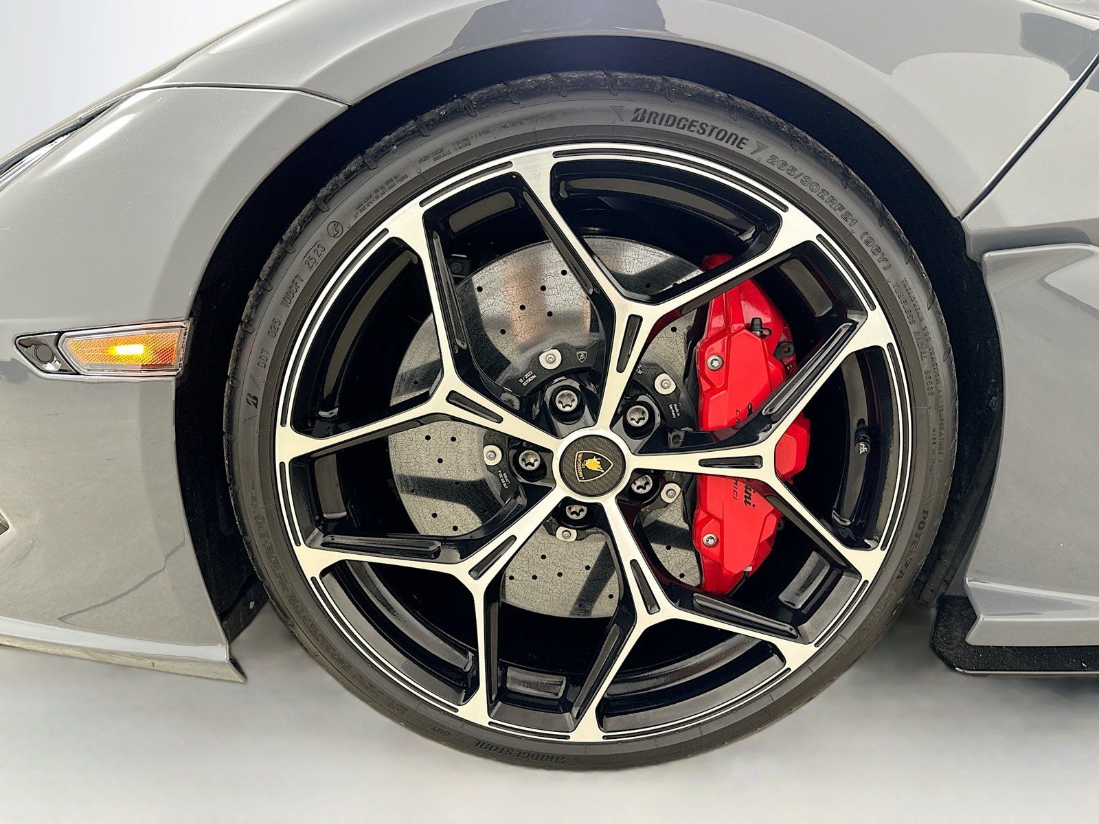 Used 2024 Lamborghini Revuelto AWD/4WD image 45