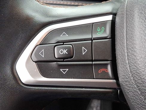 Used 2022 Jeep Compass Limited image 22