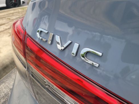 Used 2022 Honda Civic Sport image 11