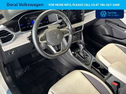 Used 2025 Volkswagen Taos SE FWD image 13