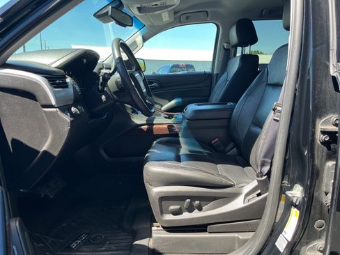 Used 2017 GMC Yukon SLT AWD/4WD image 19