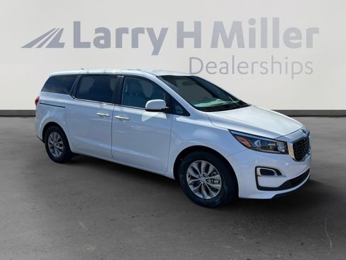 Used 2021 Kia Sedona LX image 8