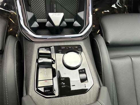 Used 2026 BMW X3 xDrive30 w/ Convenience Package image 23