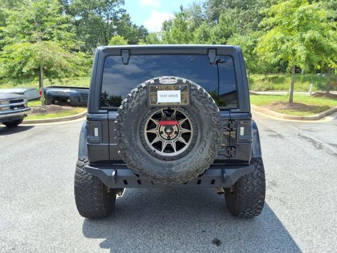 Used 2018 Jeep Wrangler Unlimited Rubicon AWD/4WD image 6