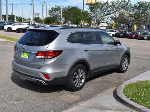 Used 2018 Hyundai Santa Fe SE w/ SE Premium Package 02 image 12