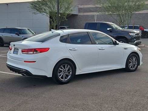 Used 2020 Kia Optima LX FWD image 5