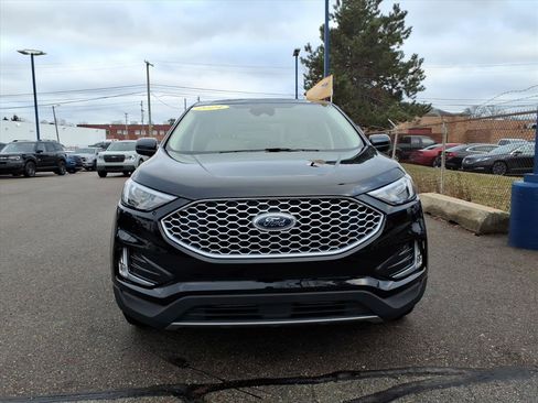 Certified 2024 Ford Edge SEL w/ Convenience Package image 2