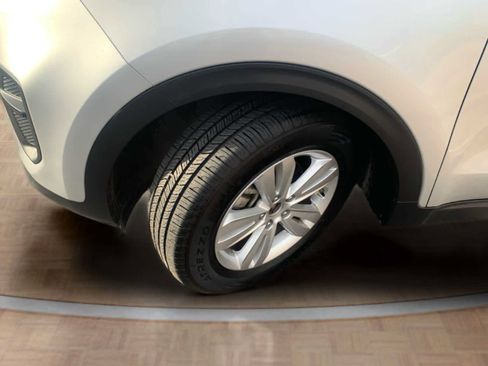 Used 2019 Kia Sportage LX FWD image 32