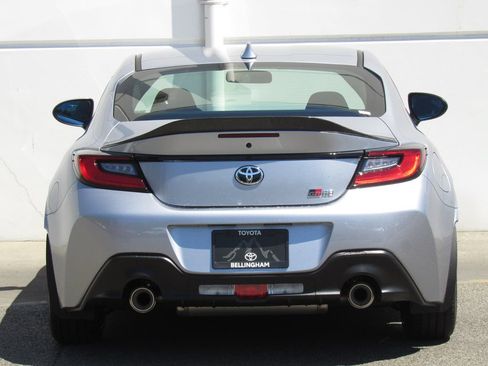 Certified 2024 Toyota GR86 RWD image 7