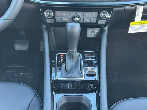 New 2026 Jeep Compass Latitude image 8