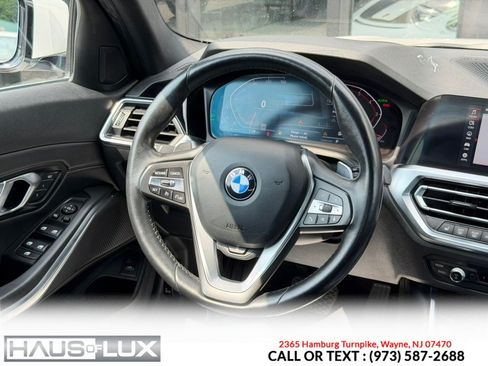 Used 2019 BMW 330i xDrive Sedan w/ Premium Package AWD/4WD image 21
