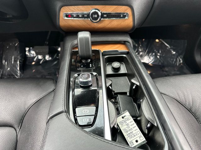 Used 2023 Volvo XC90 B6 Plus w/ Protection Package Premier AWD/4WD image 24