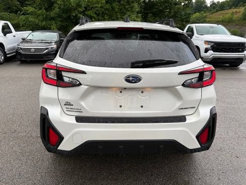 Used 2024 Subaru Crosstrek 2.0i Premium AWD/4WD image 4
