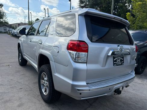 Used 2011 Toyota 4Runner SR5 AWD/4WD image 5