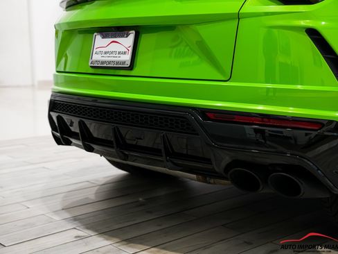 Used 2022 Lamborghini Urus AWD/4WD image 23