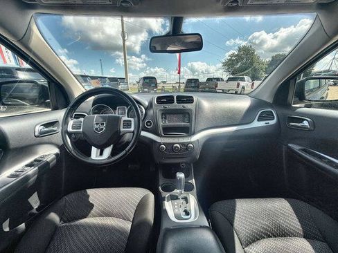 Used 2019 Dodge Journey SE w/ Premium Group FWD image 19