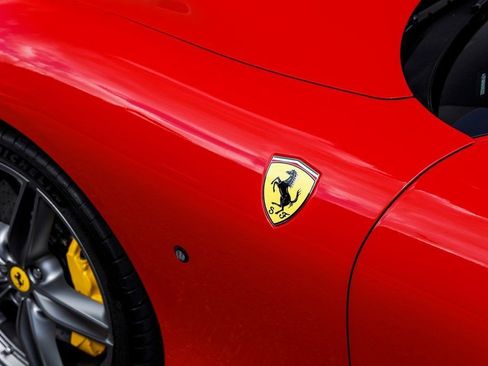 Used 2022 Ferrari Roma image 13