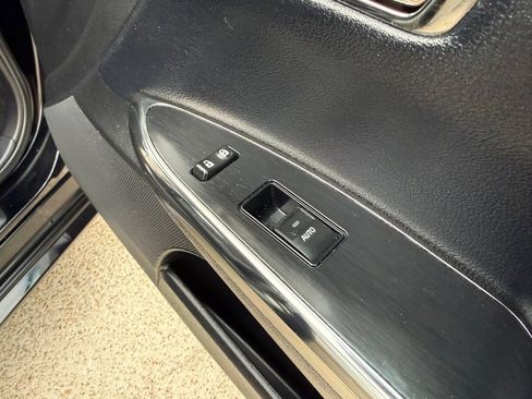 Used 2016 Toyota Avalon XLE image 27