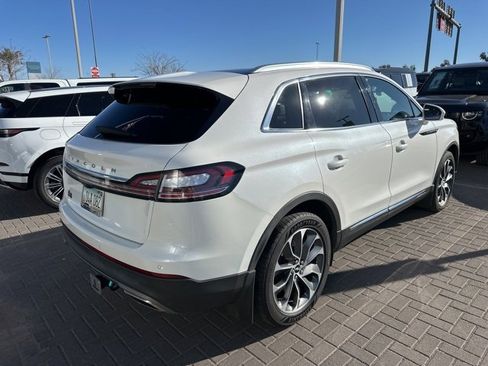 Used 2022 Lincoln Nautilus Reserve image 3