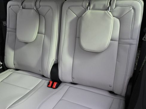New 2026 Lincoln Aviator Reserve AWD/4WD image 21
