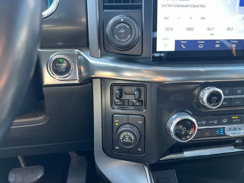 Used 2022 Ford F150 Lariat w/ Trailer Tow Package image 35